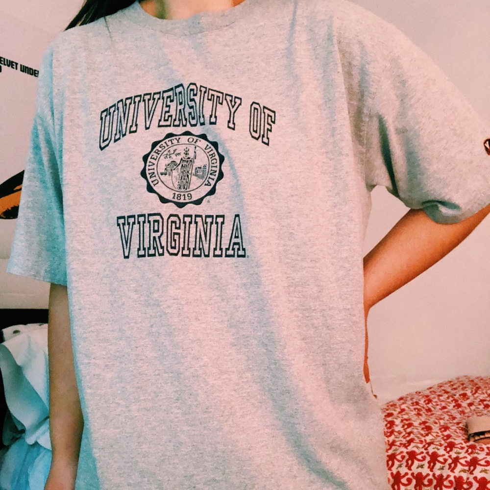 VINTAGE 🧡 UVA T-Shirt